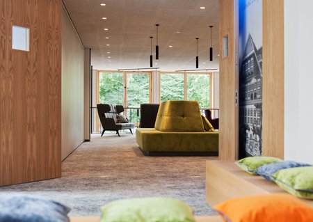 Sitzlounge mit coworking space